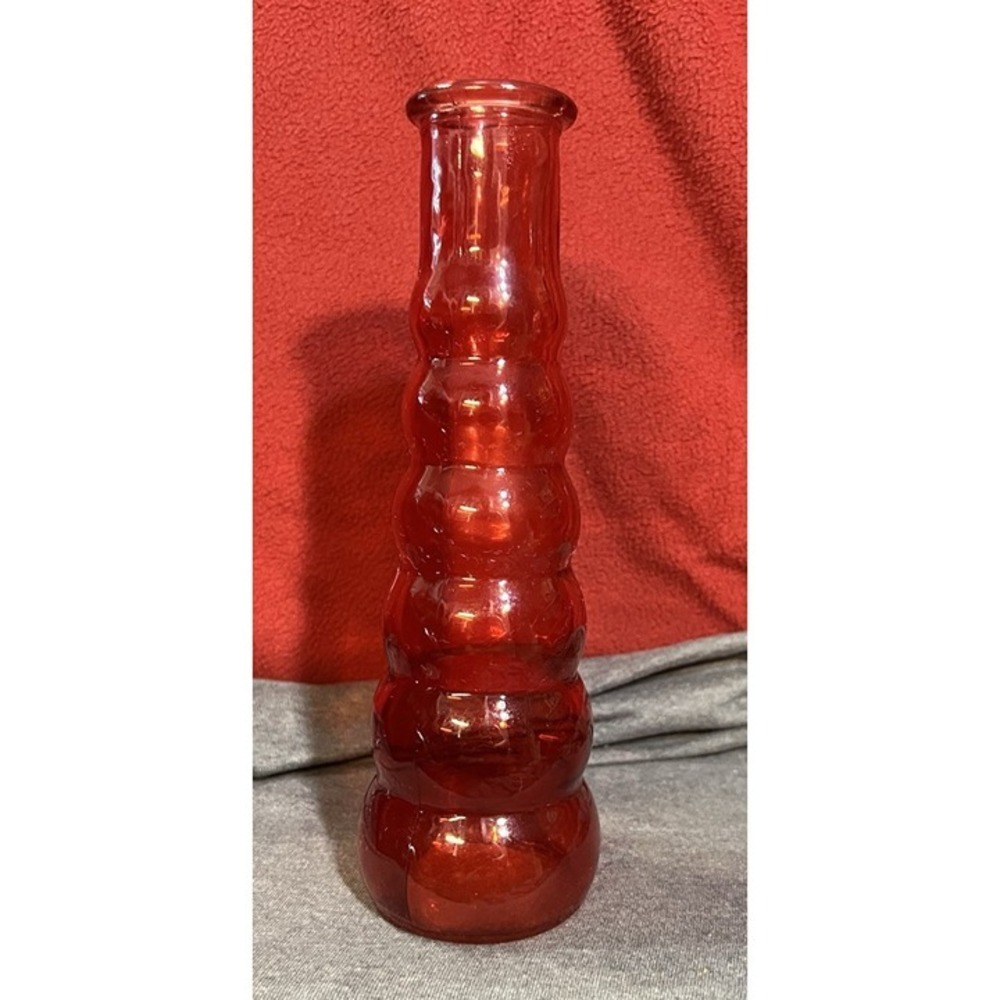 8.5 IN‎ RED BUBBLE VASE (2018)